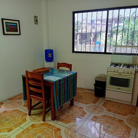 Teresita'S House Suites Con Cocina Privada Puerto Baquerizo Moreno Kültér fotó